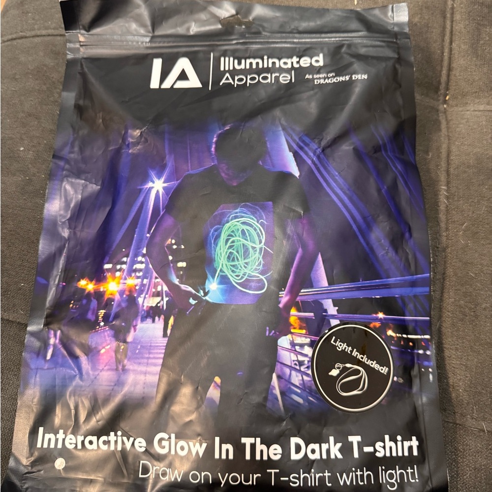 Illuminated Apparwl Glow In The Dark T-shirt - Black